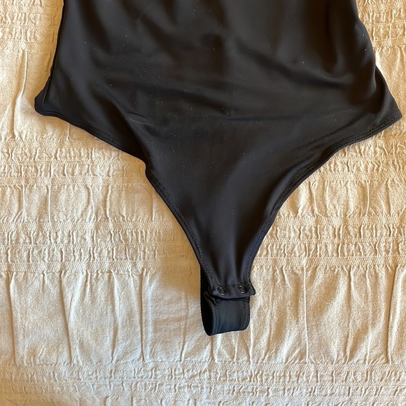 House of Harlow, black bodysuit - Picture 3 of 5